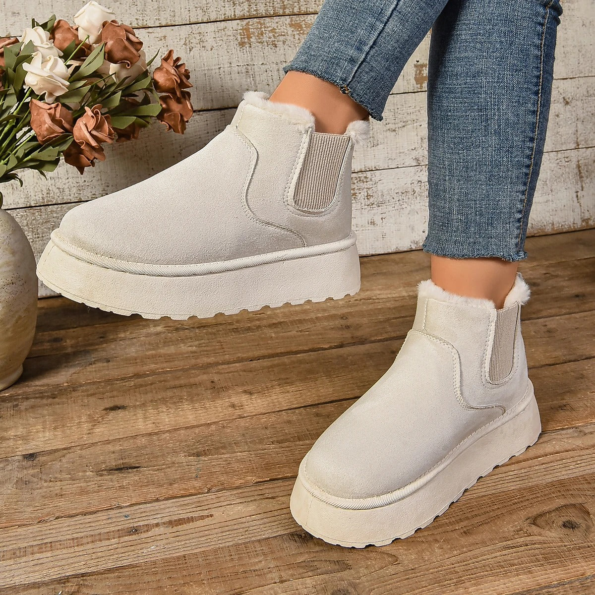Women’s Chelsea Boots - Faux Suede - Chunky Platform Sole - Elastic Gussets