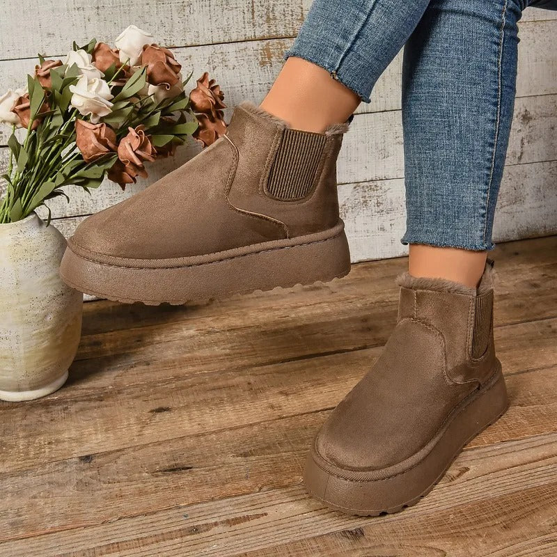 Women’s Chelsea Boots - Faux Suede - Chunky Platform Sole - Elastic Gussets