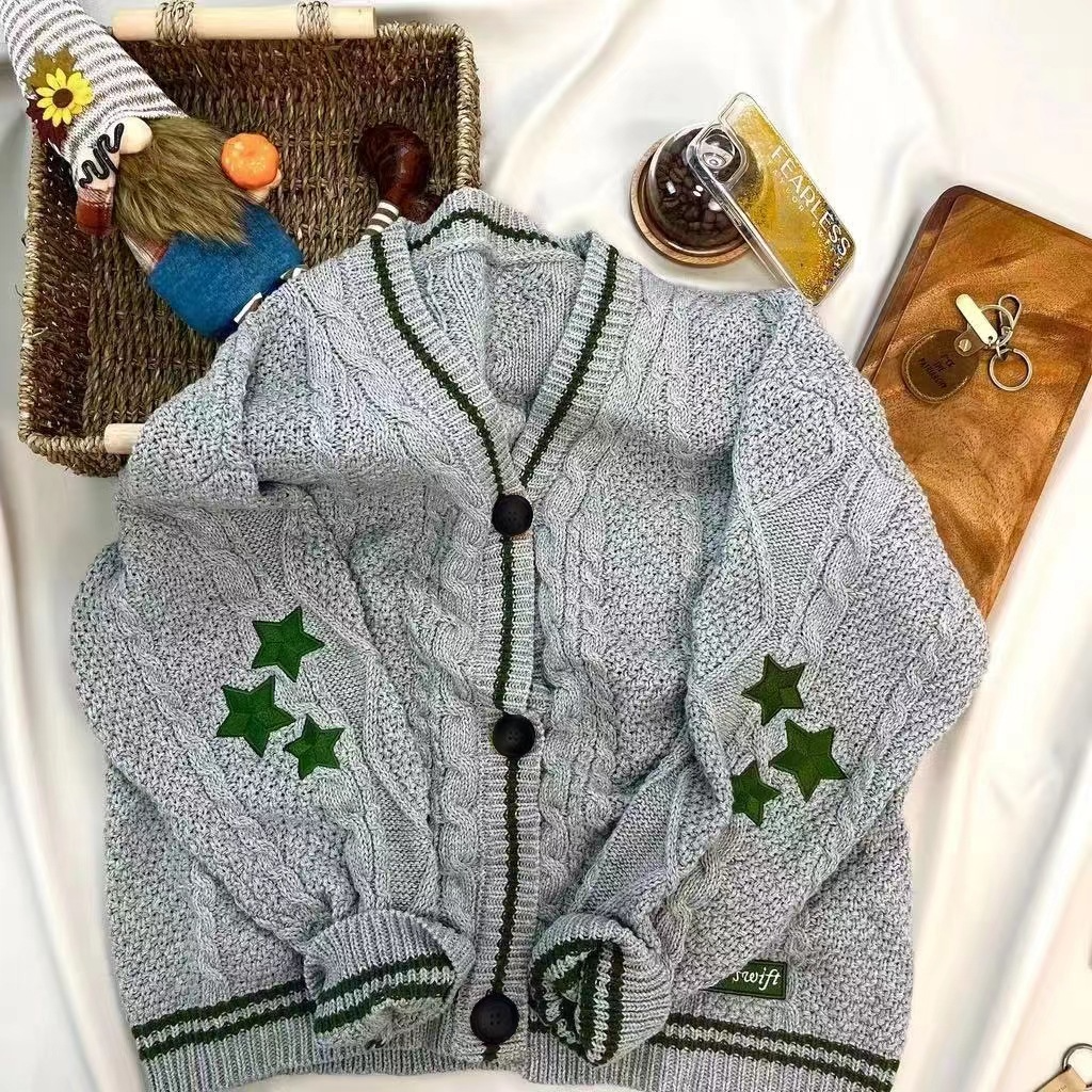 Women’s Cardigan – Wool Knit – Oversized Fit – Batwing Sleeves – V-Neck Button Front