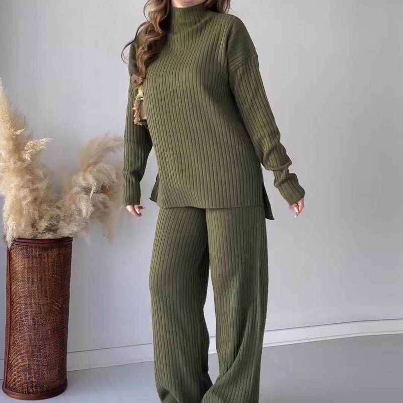Women’s Two-Piece Sweater and Pants Set – Ribbed Knit – Relaxed Fit – Wide Leg – Round Neck