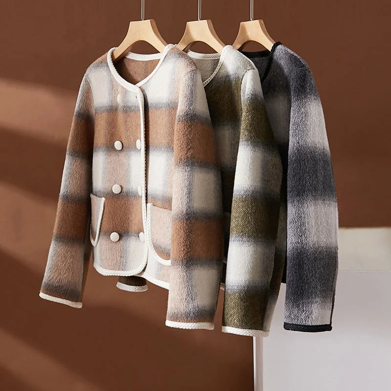 Women's checked stylish jacket with front pocket