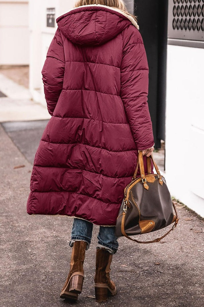 Women's long, comfortable coat