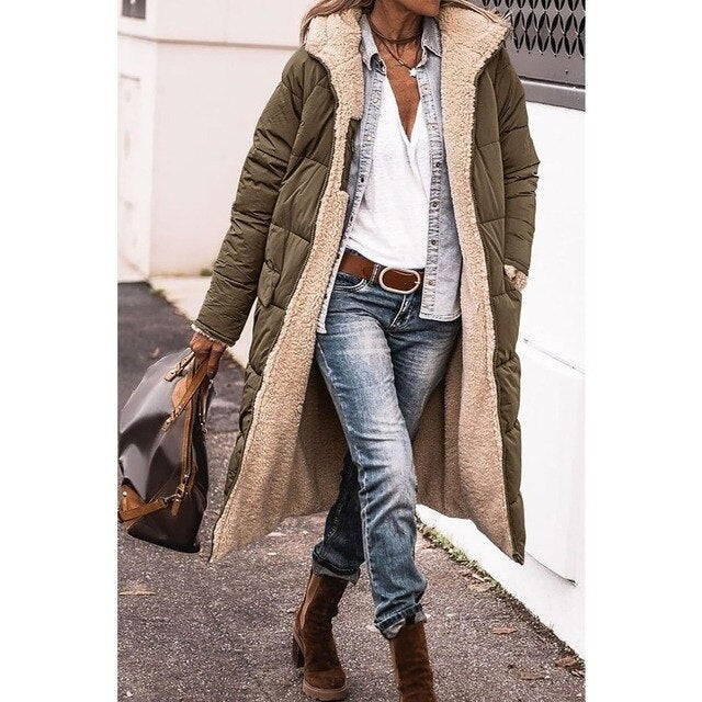 Women's long, comfortable coat