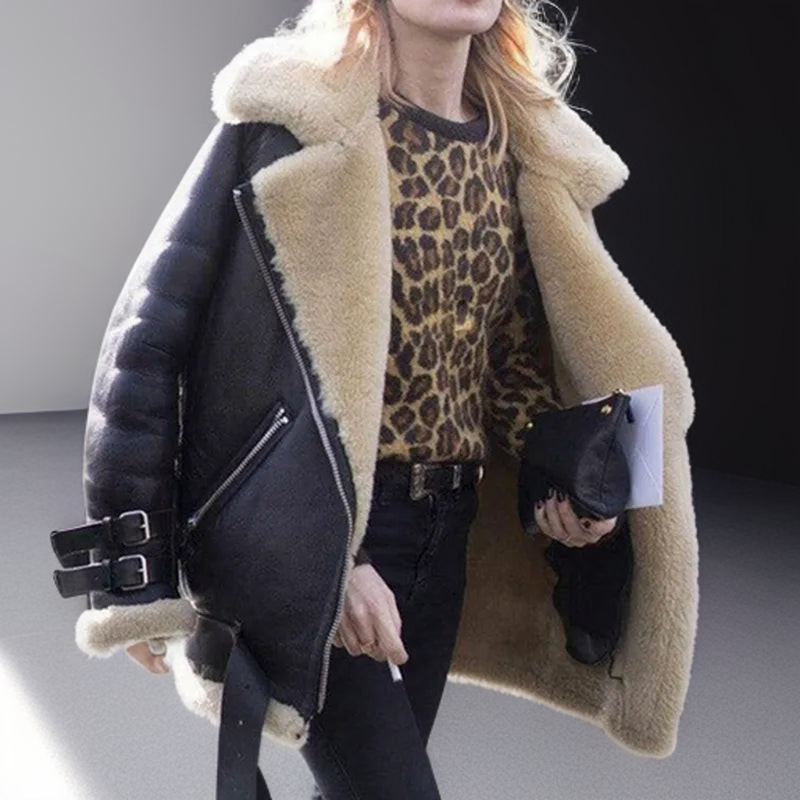 Stylish women's jacket with leather buckles
