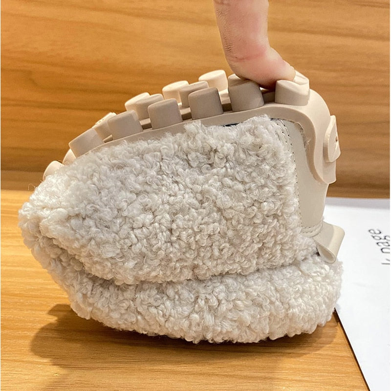 Warm slip-on loafers with platform for women