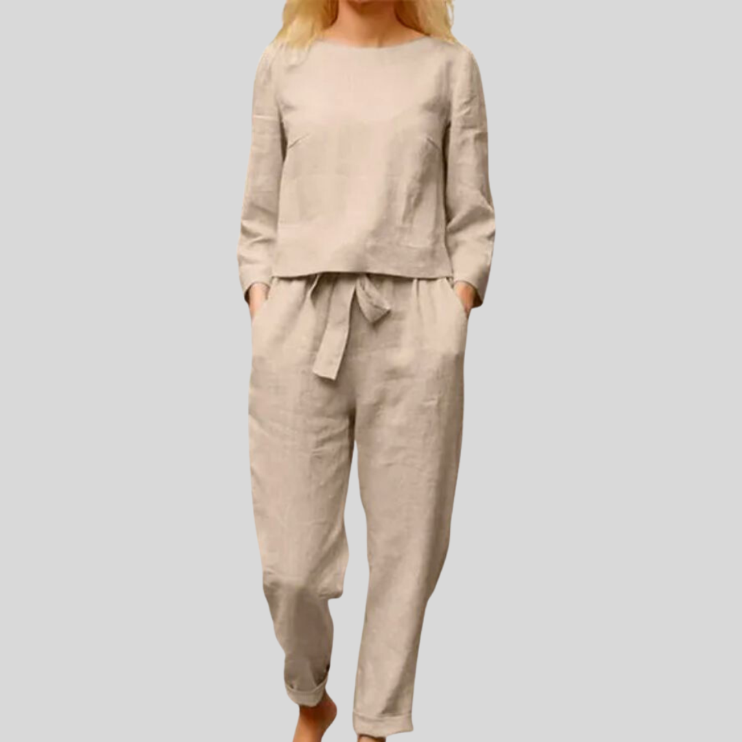 Women’s Two-Piece Set – Relaxed Fit – Long Sleeve Top – Tapered Pull-On Pants