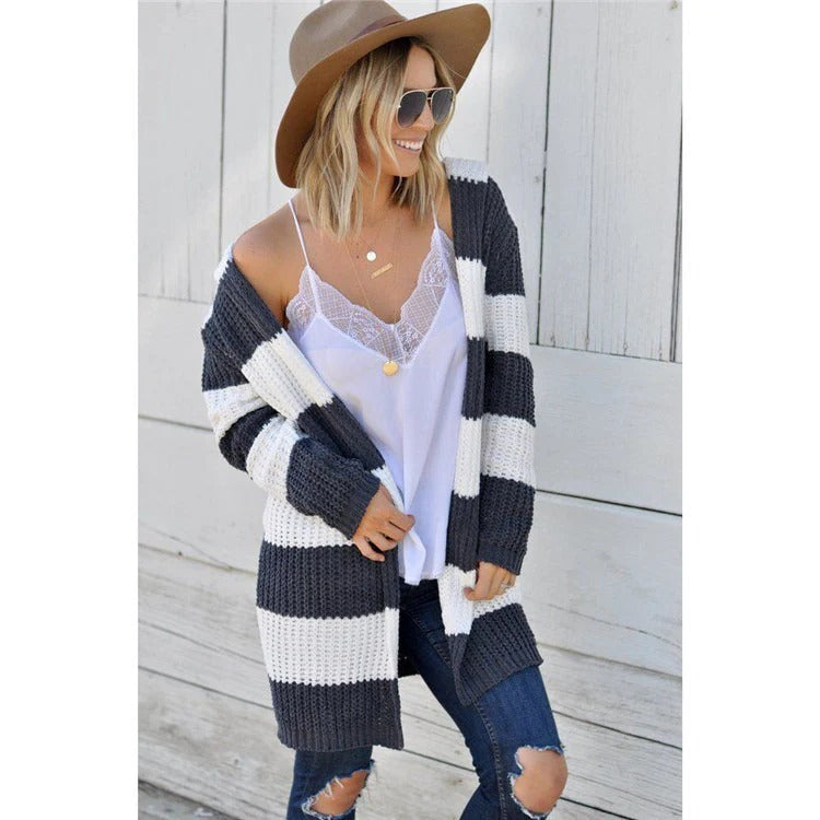 Women’s Poncho – Relaxed Fit – Soft Wool Feel – Hooded – Chunky Knit Striped