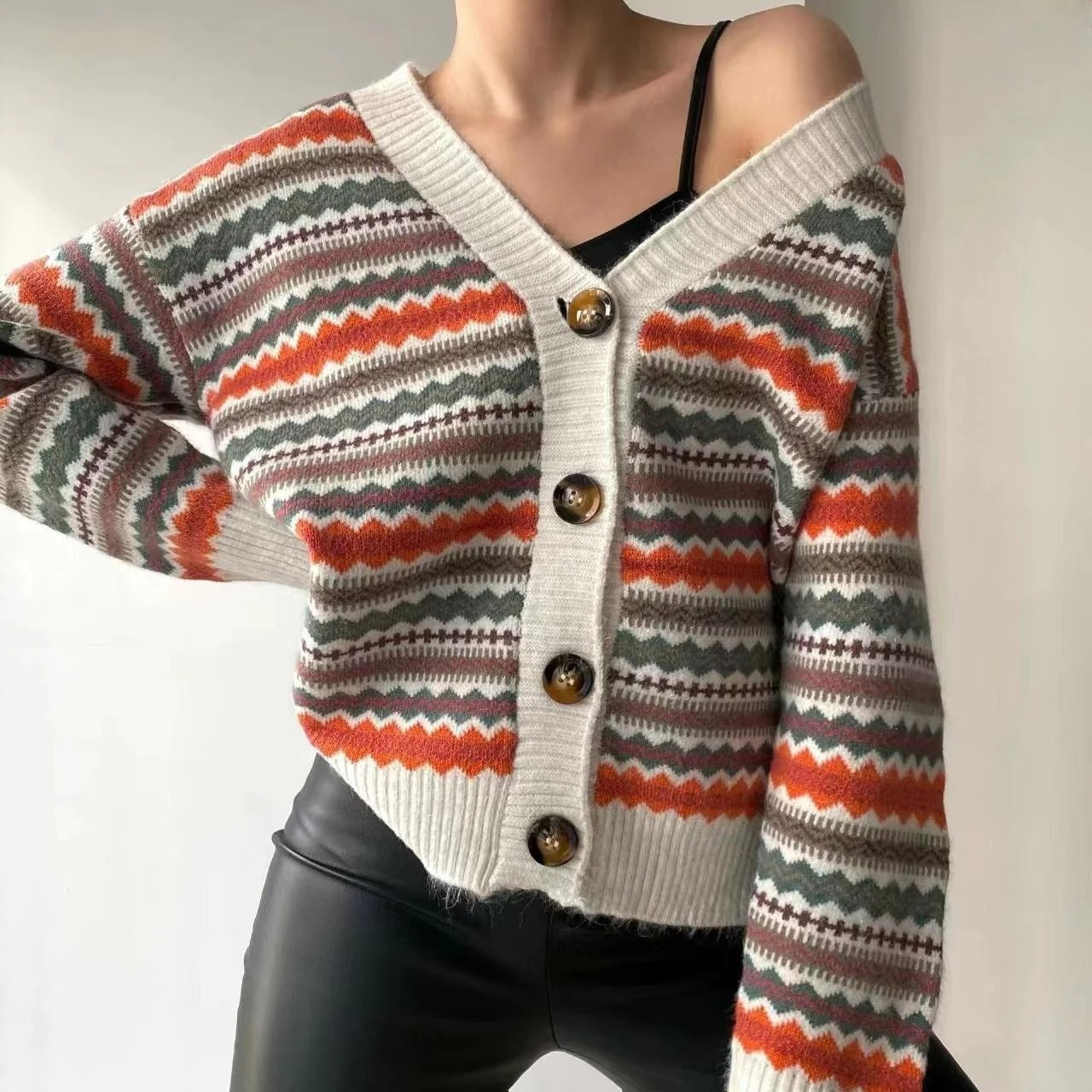 Women’s Cardigan – Relaxed Fit Knit – V-Neck – Button Front – Geometric Pattern