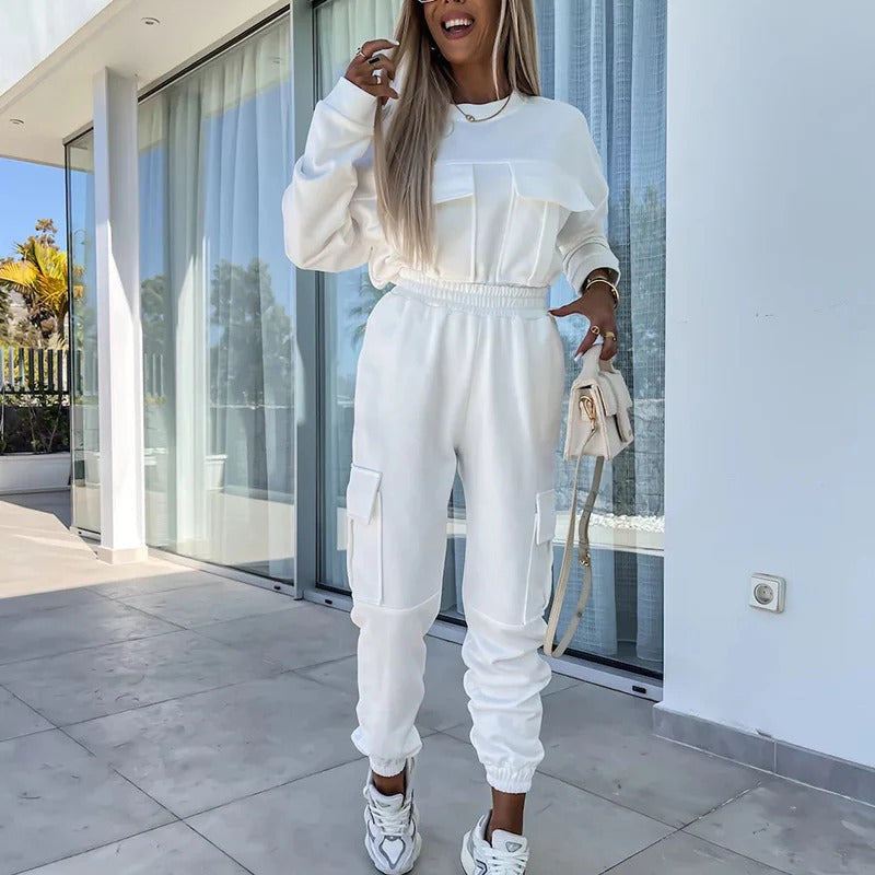 Women’s Two-Piece Set – Relaxed Fit Knit – Long Sleeve Top with Pockets – Tapered Joggers