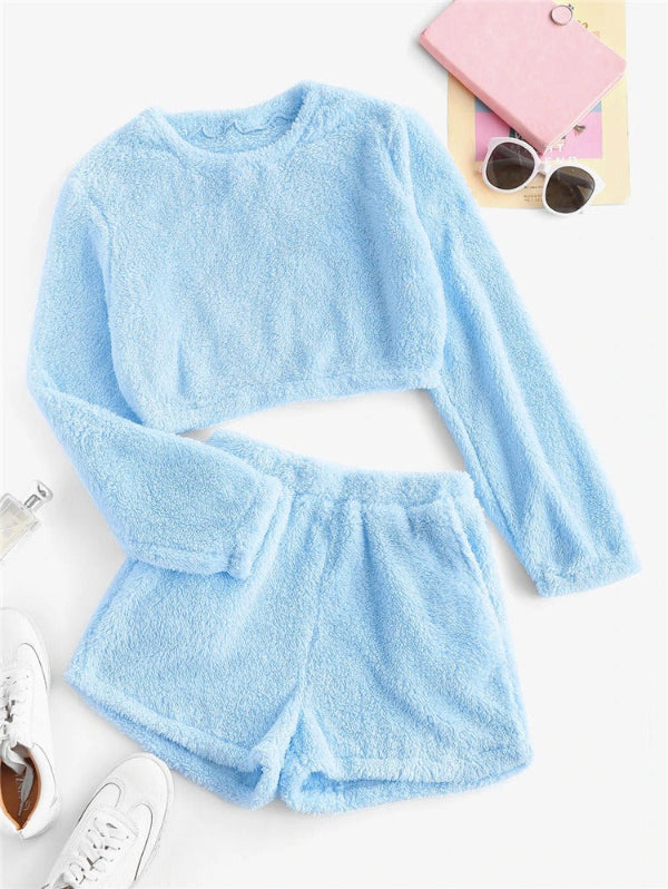 Women’s Loungewear Set – Plush Cropped Long Sleeve Top – High-Waisted Relaxed Shorts