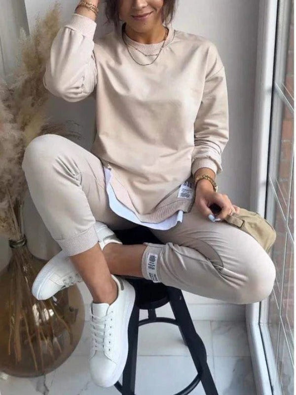 Women’s Two-Piece Loungewear Set – Oversized Sweatshirt and Tapered Joggers – Cotton Blend