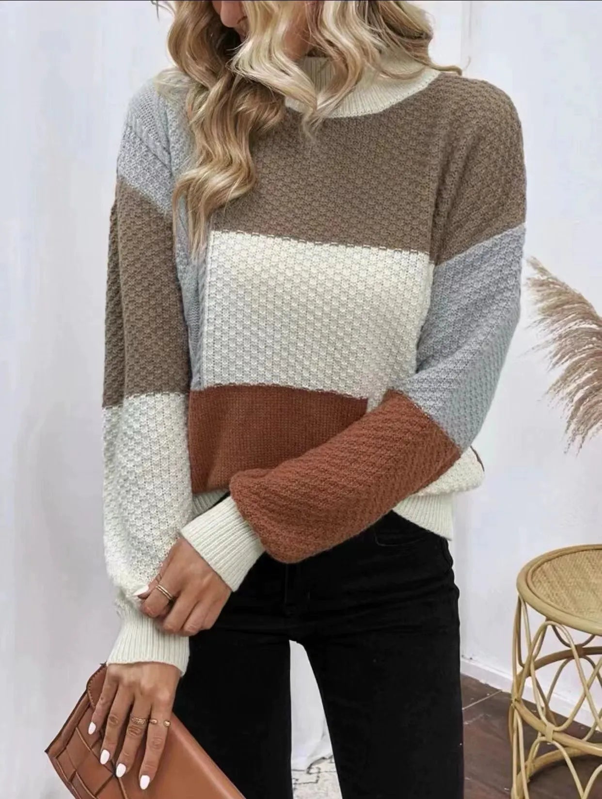 Women’s Pullover Sweatshirt – Relaxed Fit – Textured Knit – Patchwork Design – Ribbed Trim