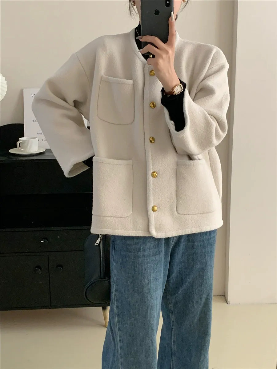 Women’s Knitted Cardigan – Relaxed Fit – Wool Blend – Button Front – Patch Pockets