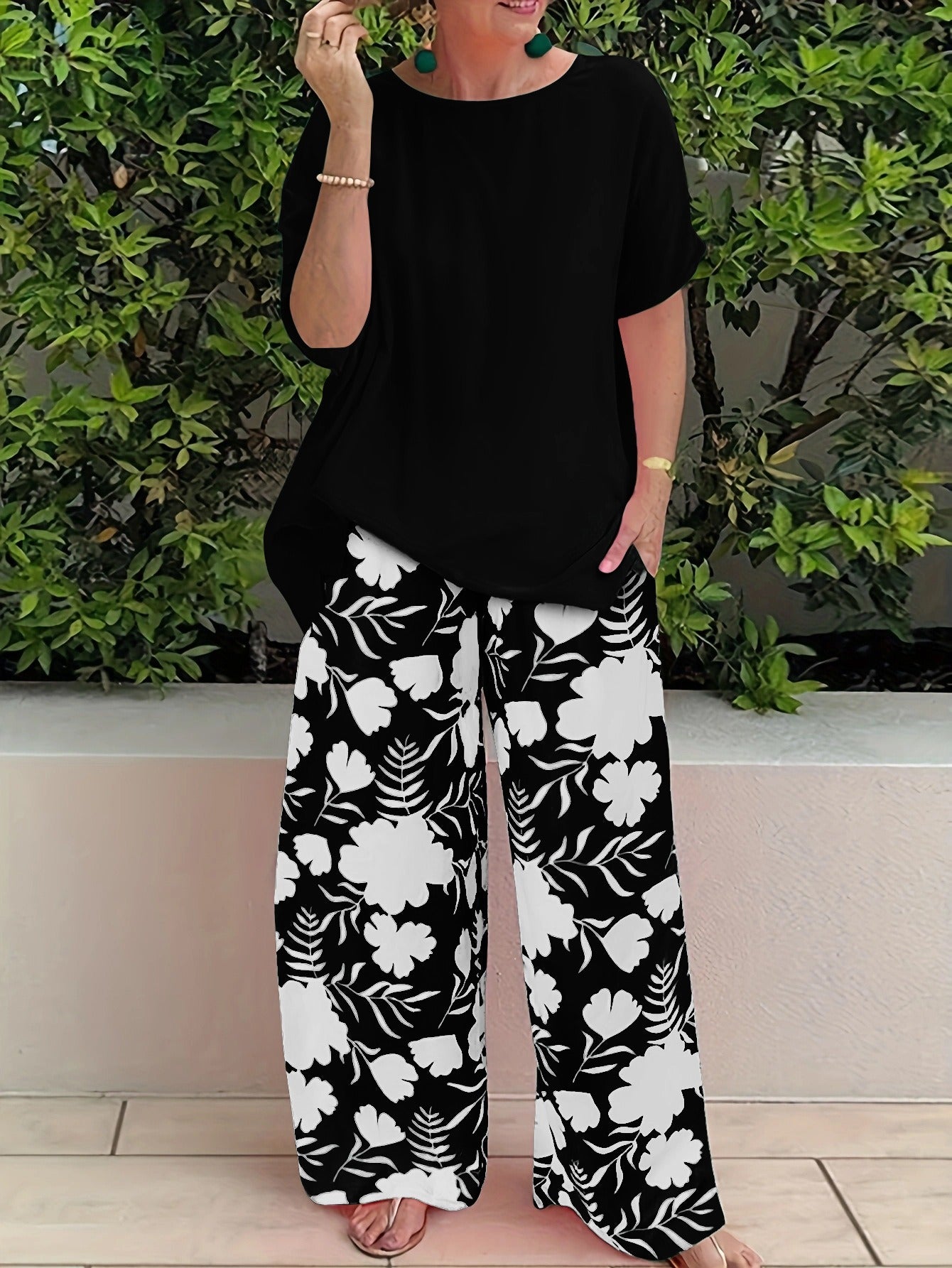 Women’s Two-Piece Wide Leg Pants Set – Relaxed Fit – Floral Print