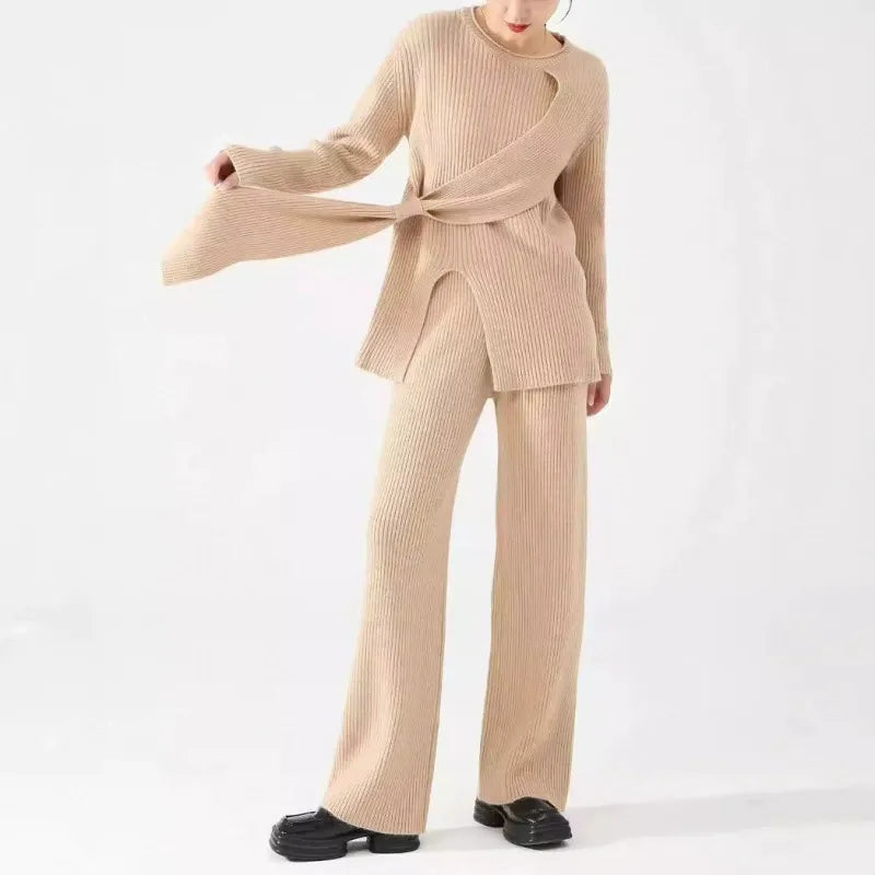 Women’s Knit Two-Piece Set – Relaxed Fit Sweater – Ribbed Wide-Leg Pants – Asymmetrical Design