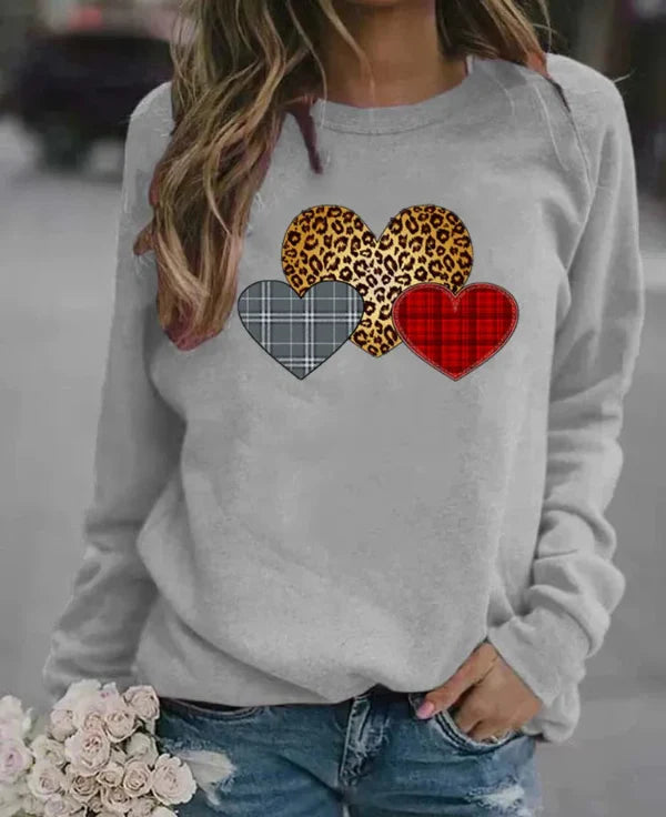 Women’s Sweatshirt – Loose Fit – Cotton Blend – Long Sleeve Heart Graphic Casual Wear