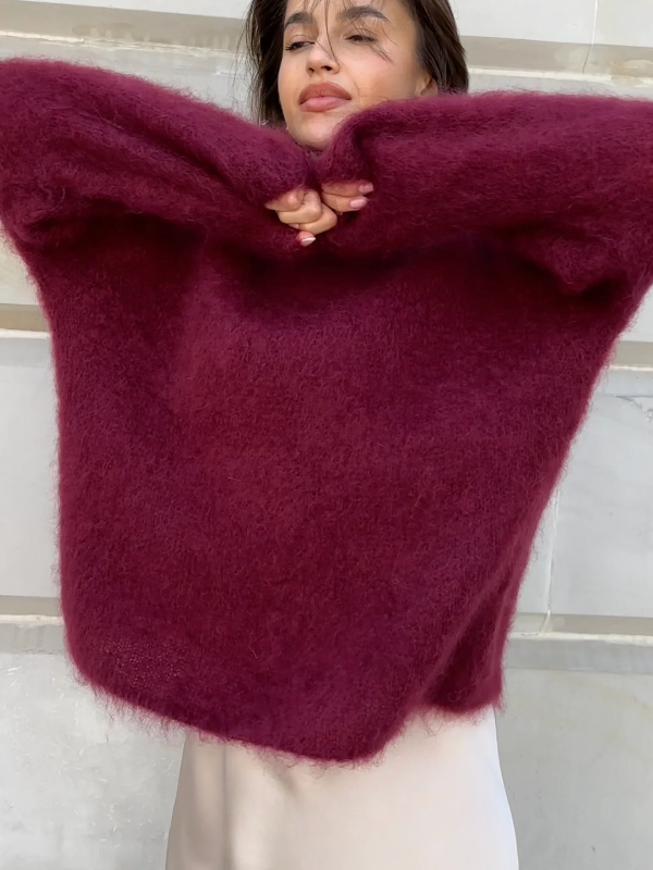 Women’s Pullover Sweater – Oversized Fit – Mohair Texture – Long Sleeve – Hip Length