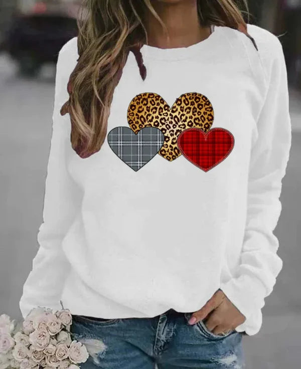 Women’s Sweatshirt – Loose Fit – Cotton Blend – Long Sleeve Heart Graphic Casual Wear