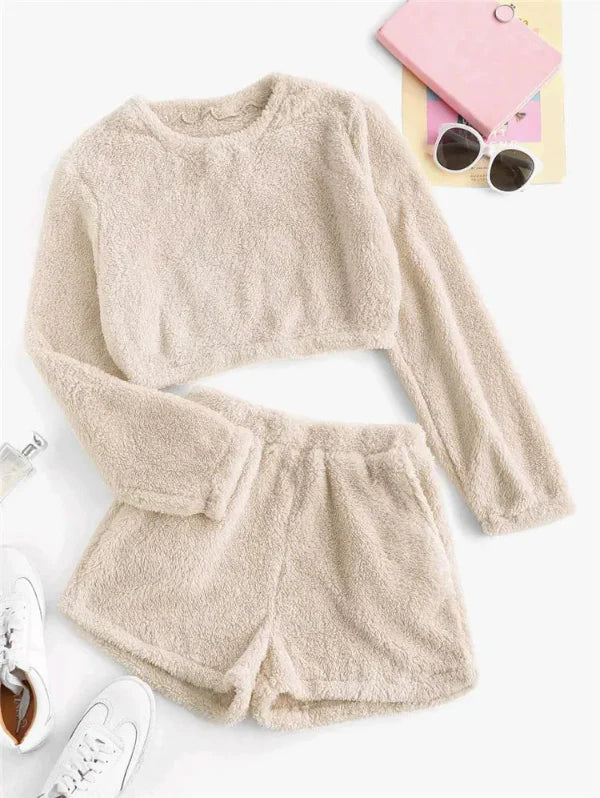 Women’s Loungewear Set – Plush Cropped Long Sleeve Top – High-Waisted Relaxed Shorts