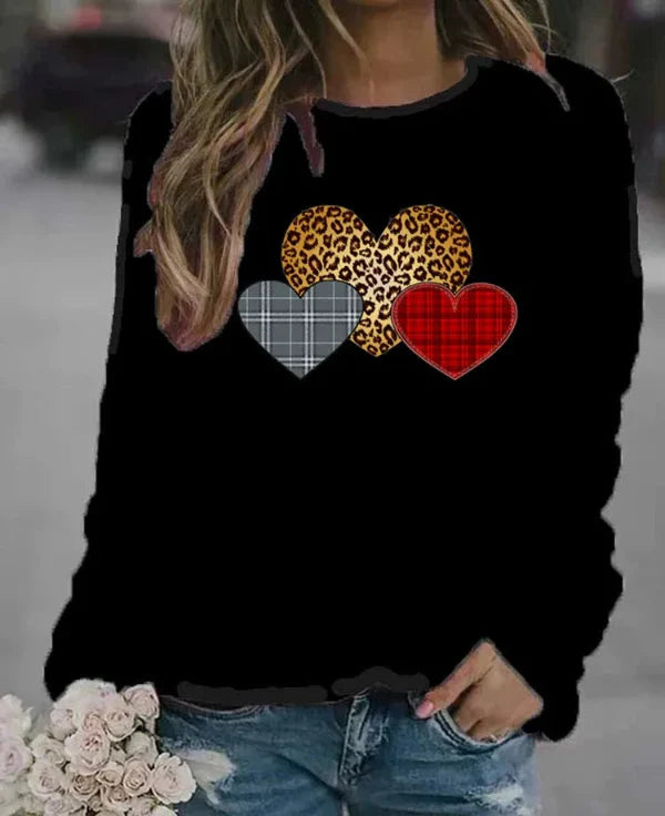 Women’s Sweatshirt – Loose Fit – Cotton Blend – Long Sleeve Heart Graphic Casual Wear