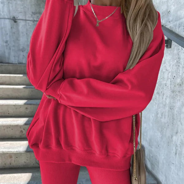 Women’s Oversized Sweatshirt – Relaxed Fit – Crew Neck – Ribbed Hem and Cuffs – Cotton Blend