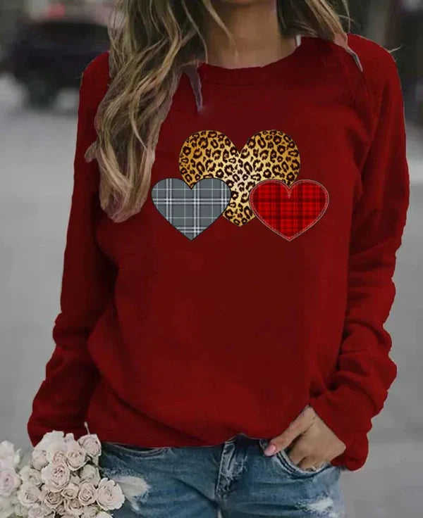 Women’s Sweatshirt – Loose Fit – Cotton Blend – Long Sleeve Heart Graphic Casual Wear