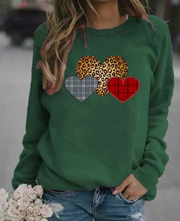 Women’s Sweatshirt – Loose Fit – Cotton Blend – Long Sleeve Heart Graphic Casual Wear