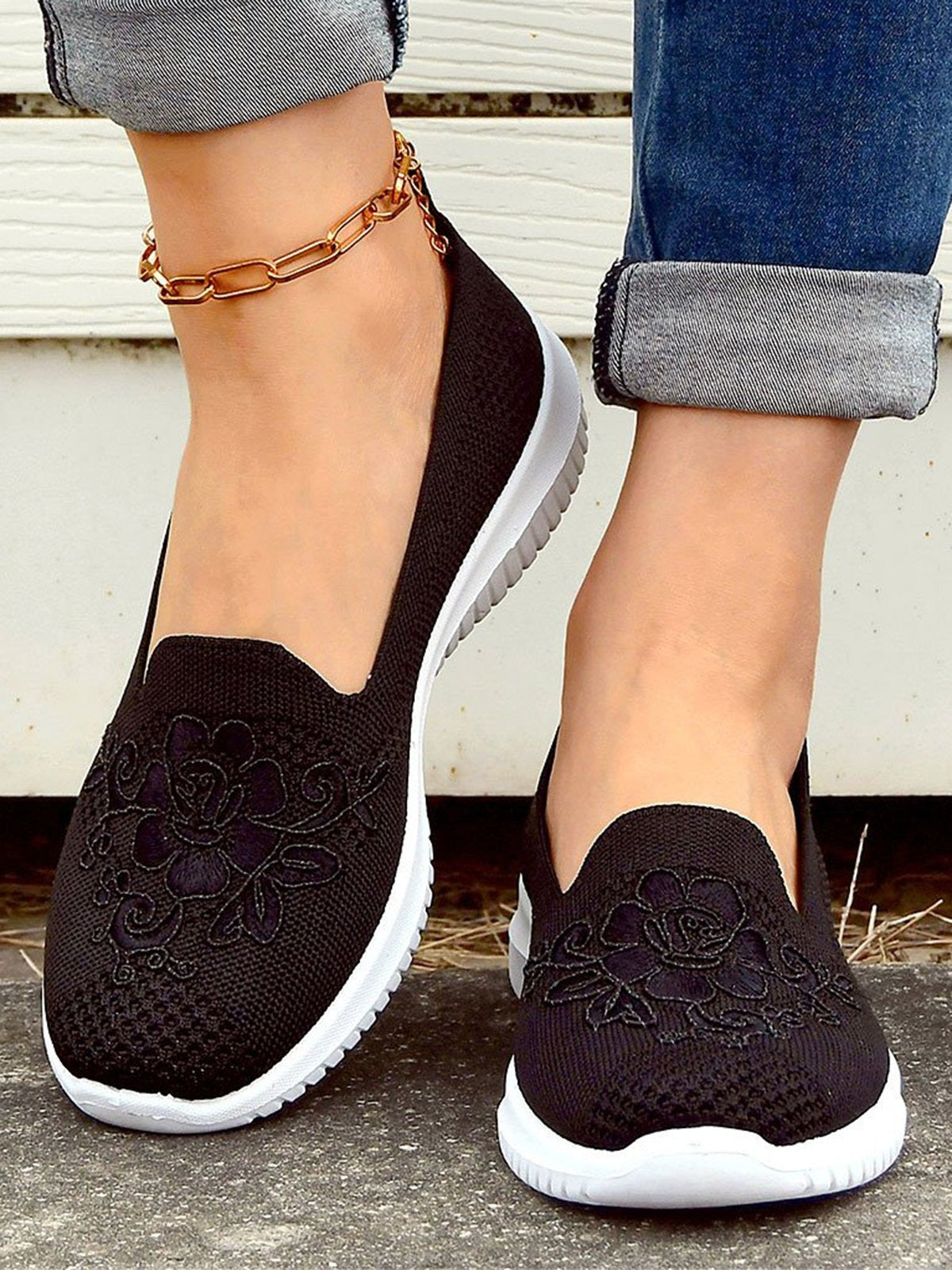 Women’s Slip-On Sneakers – Soft Knit – Floral Embroidery – Cushioned Casual Fit