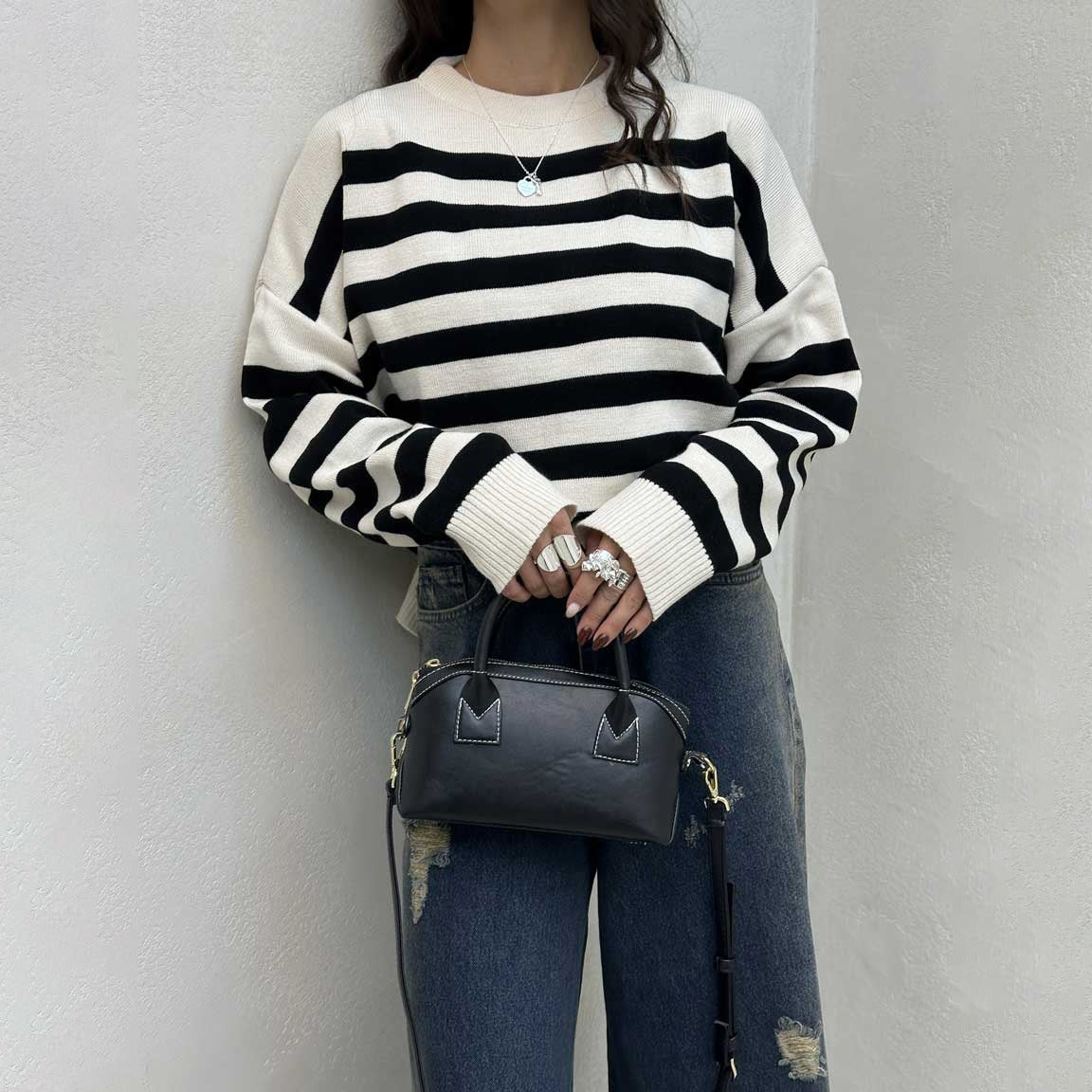 Women’s Pullover Sweatshirt – Loose Fit – Striped Knit – Ribbed Crew Neck and Hem