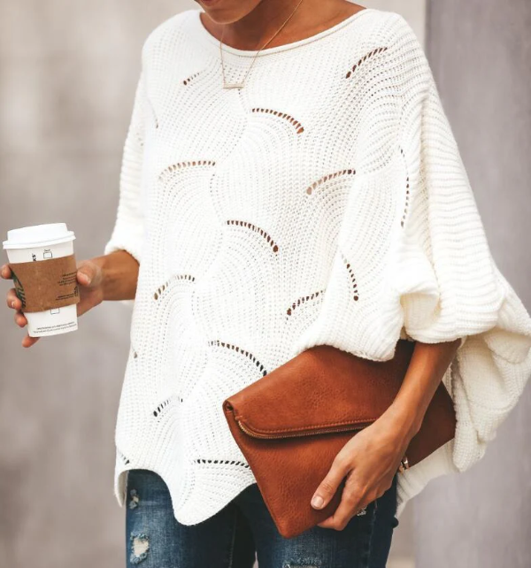 Women’s Knit Sweater – Relaxed Fit – Batwing Sleeves – Scalloped Hem – Wool Blend