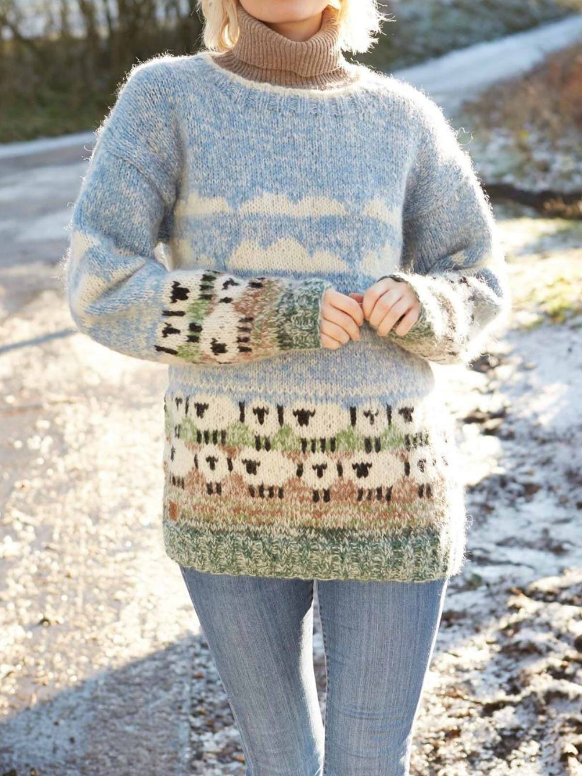 Women’s Knit Sweater – Wool Blend – Relaxed Fit – Crew Neck – Sheep Pattern