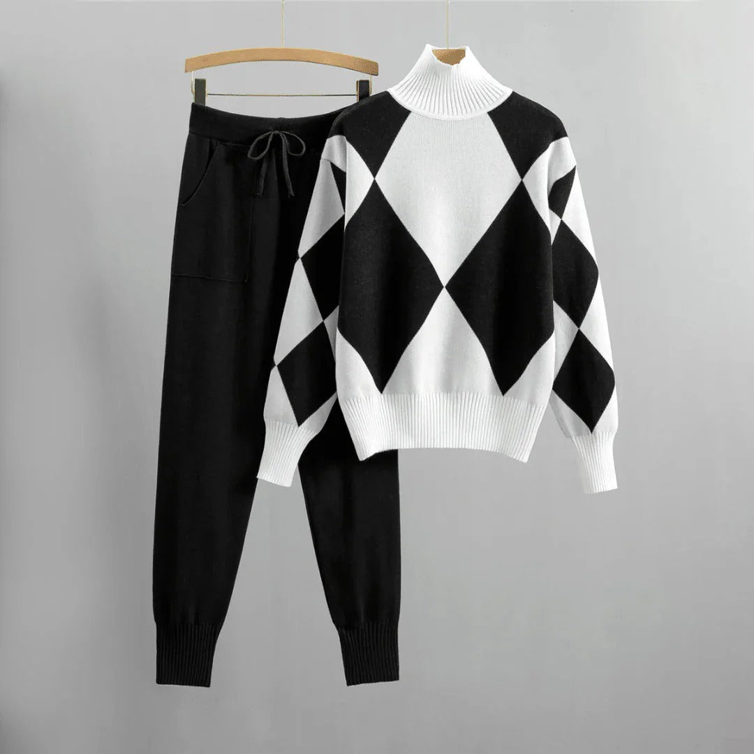 Women’s Sweater and Pants Set – Knit Relaxed Fit – Argyle Pattern – Ribbed Turtleneck