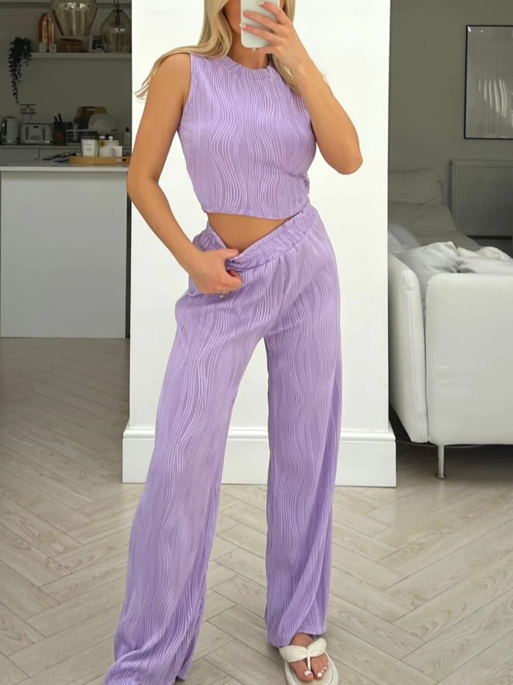 Women’s Two-Piece Set – Ribbed Knit Sleeveless Crop Top – High-Waisted Wide Leg Pants