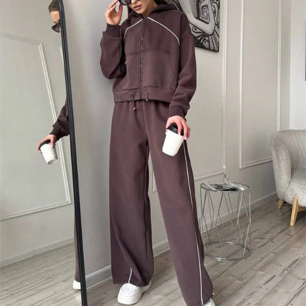 Women’s Two-Piece Set – Oversized Fit – Zipper Hoodie and Pants – Cotton Blend – Contrast Seams