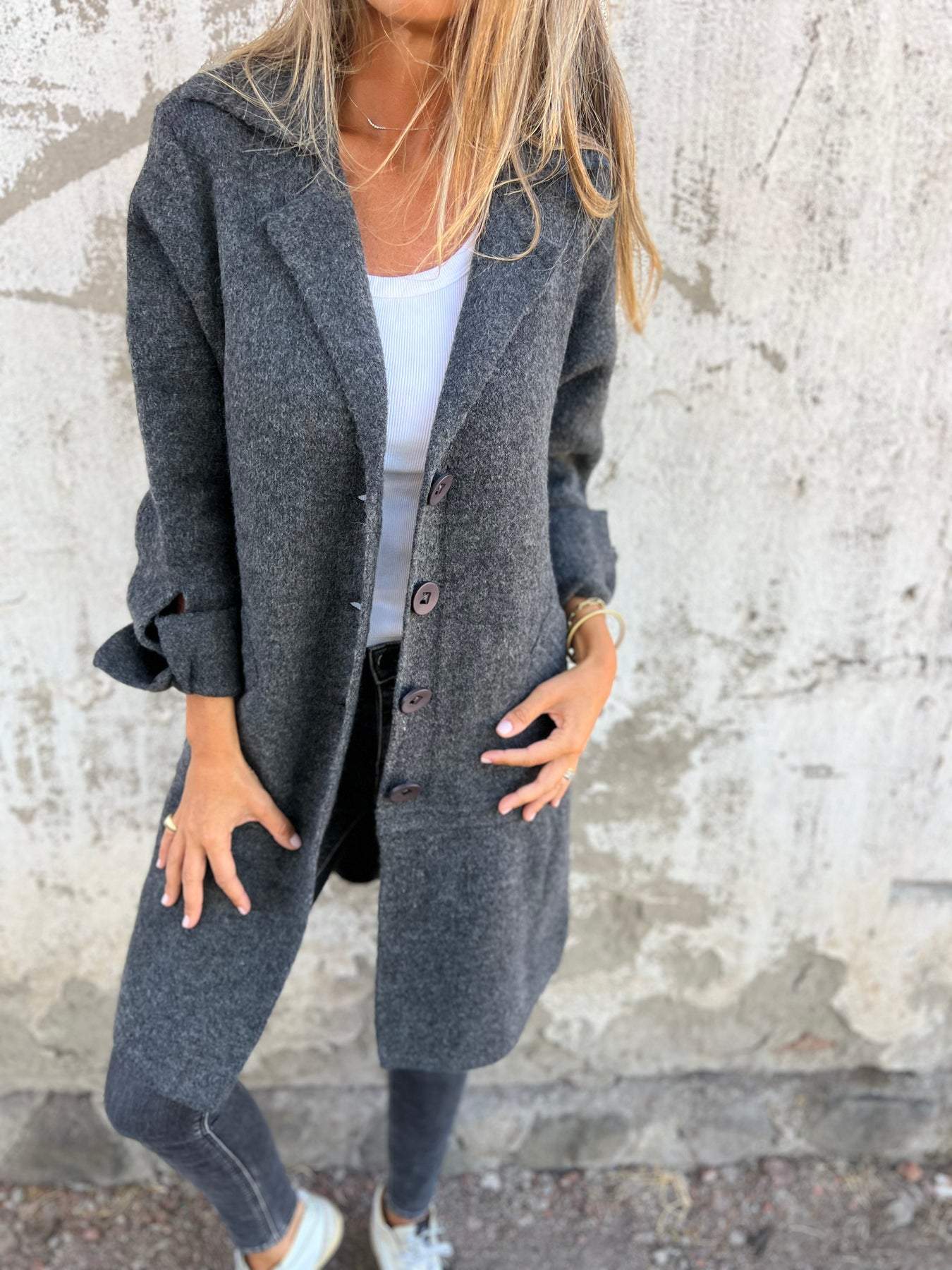 Women's lapel pocket medium length cardigan