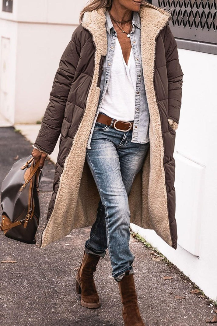 Women's long, comfortable coat
