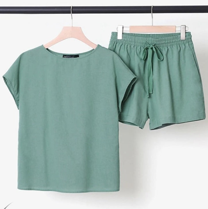 Women’s Linen Two-Piece Set - Relaxed Fit Top and Adjustable Waist Shorts