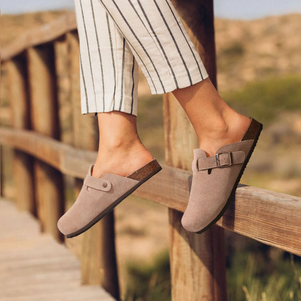 Slip-on mule slippers with adjustable buckle for women