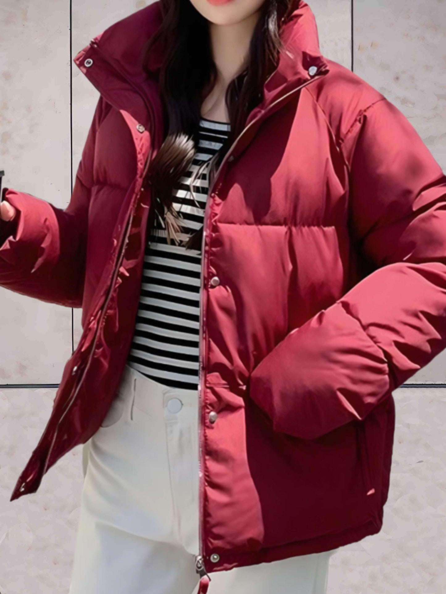 Women's parka jacket with stand-up collar and double closure
