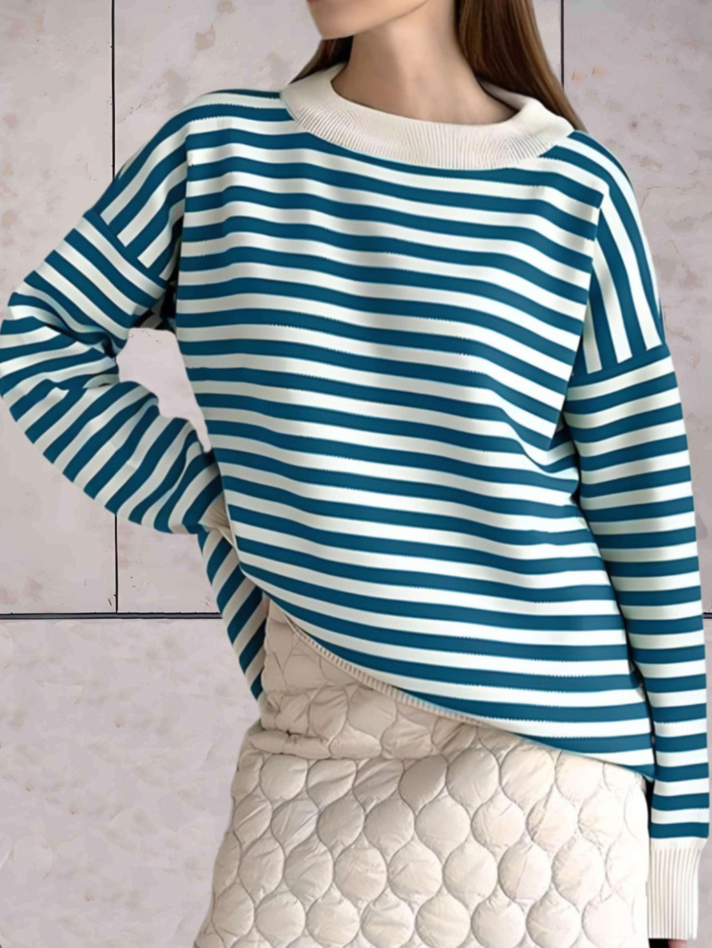 Women’s trendy oversized sweater with round neck
