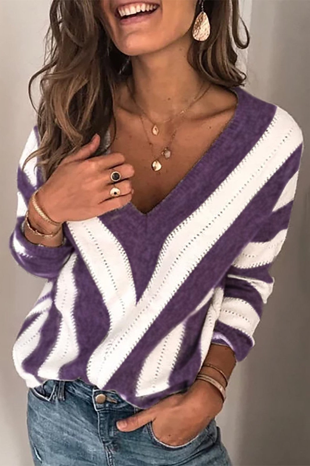 Women’s Sweatshirt – Relaxed Fit – Soft Knit – V-Neck Striped Long Sleeve Casual Wear