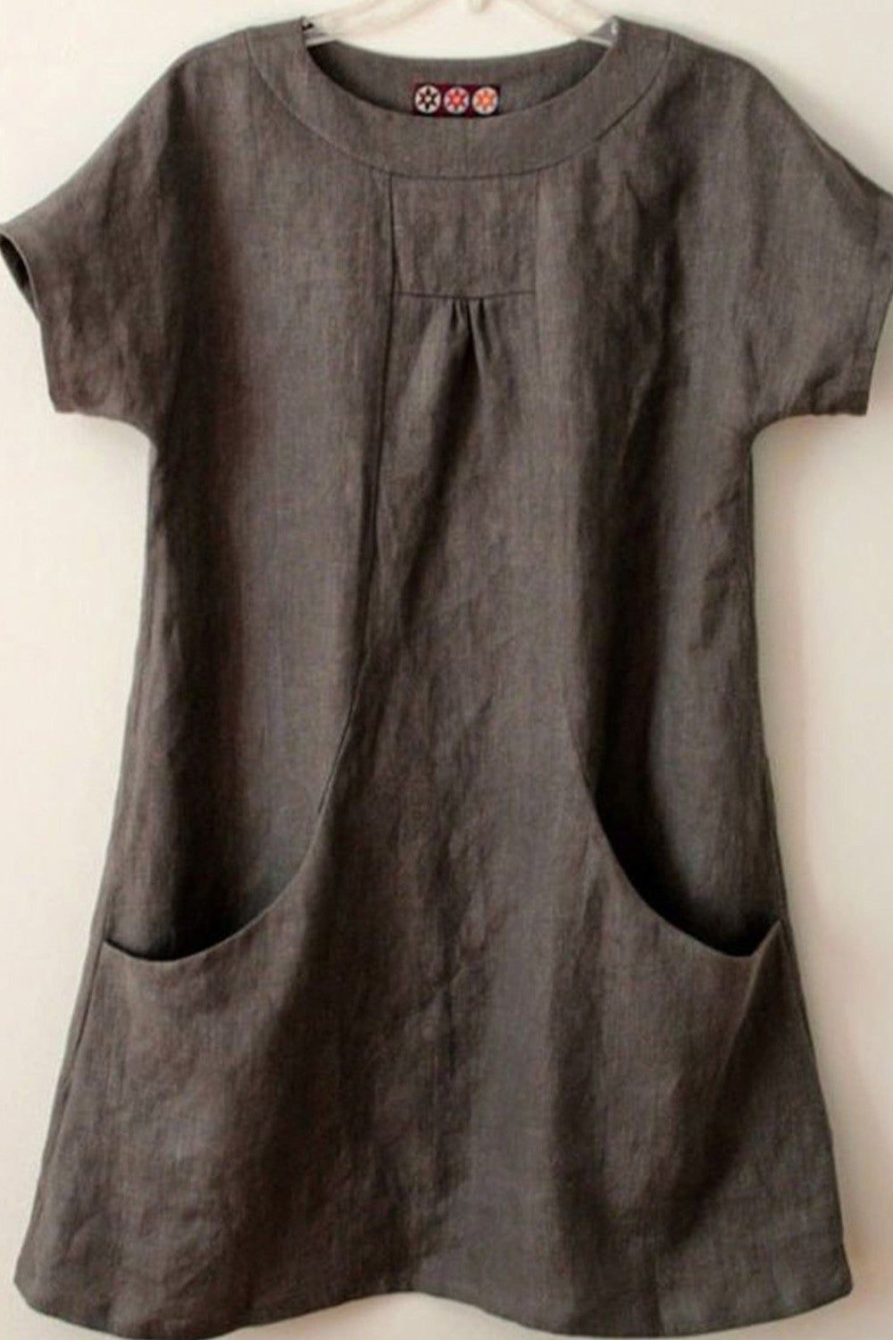 Women’s Blouse – Relaxed Fit – Short Sleeve – Natural Fibers – Tunic Length – Front Pockets
