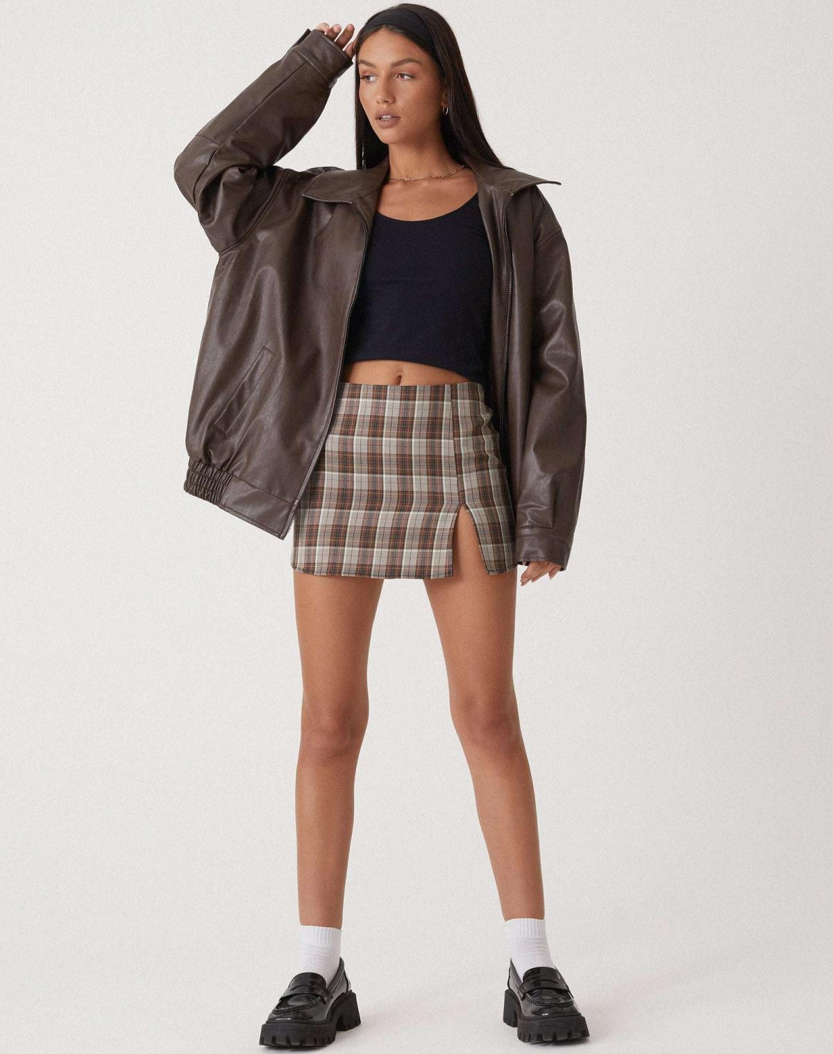 Women’s Leather Jacket – Oversized Fit – Zipper Front – Hip Length – Casual Outerwear