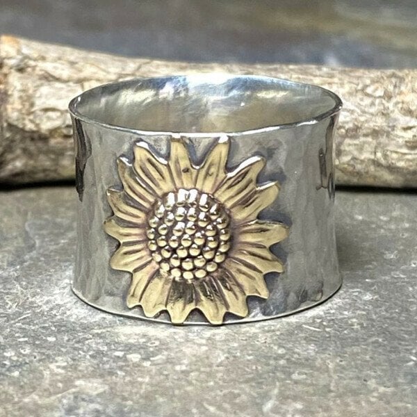 Radiant golden sunflower ring