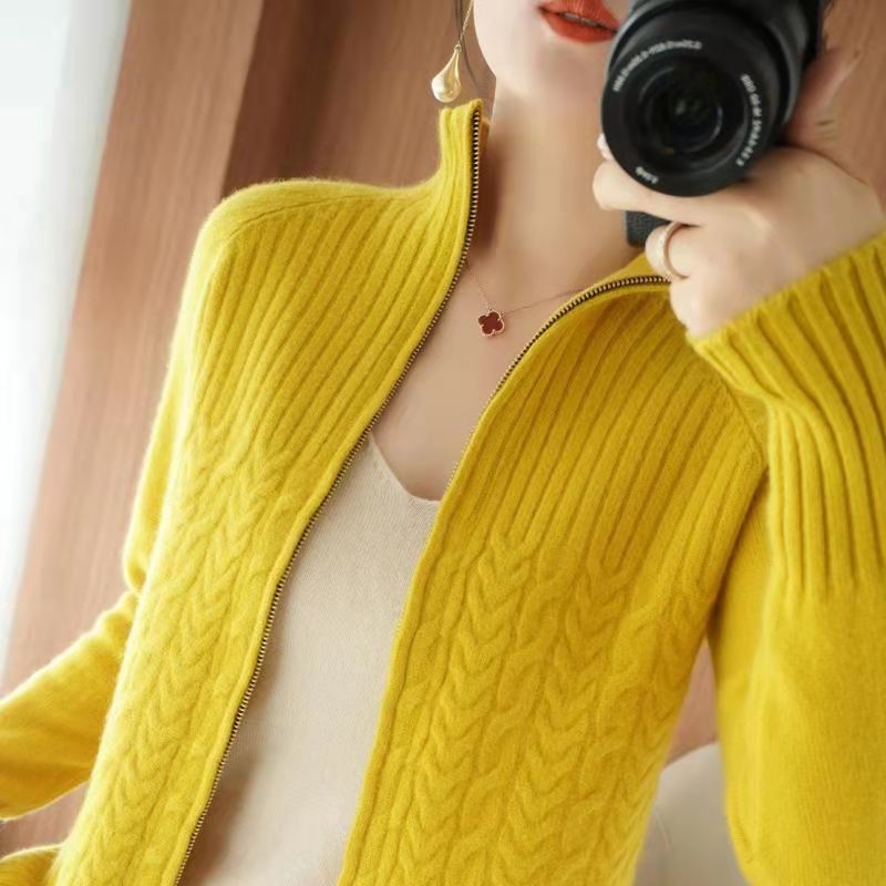 Women's  knitted zipper cardigan sweater for autumn winter