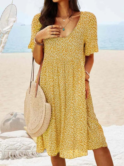Women's Casual Dress - Lightweight Floral Print - V-Neck Short Sleeve Relaxed Fit