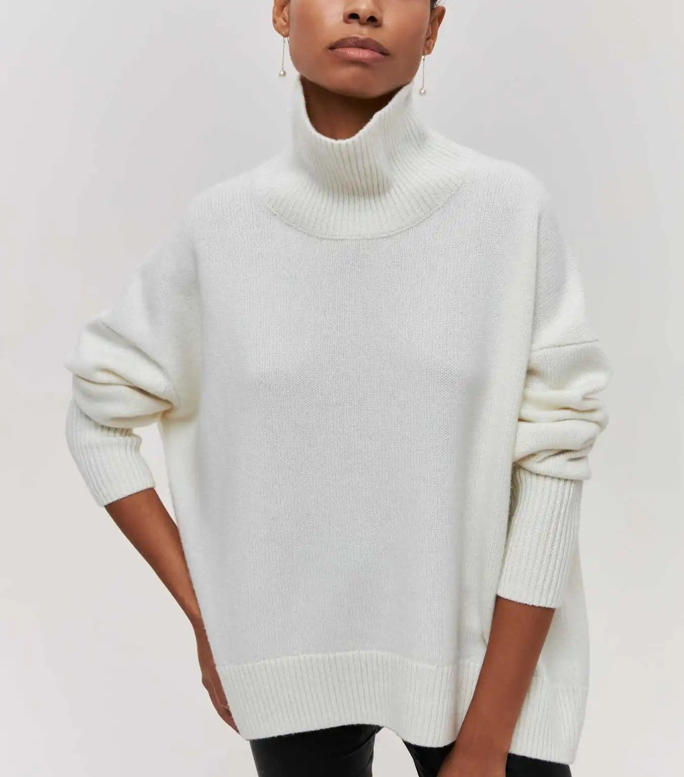 Women's knitted turtleneck