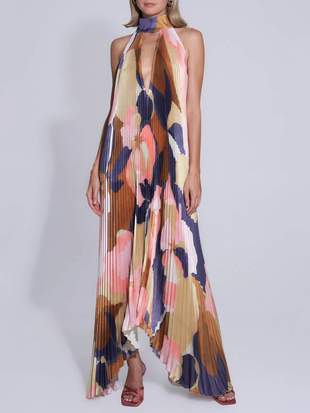 Women’s Maxi Dress - Halter Neck - Pleated Design - Keyhole Neckline - Elegant Fit
