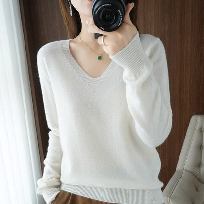 Women's knitted v-neck bottoming sweater