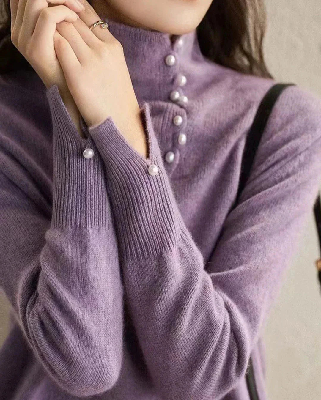 Long sleeve turtleneck sweater for women